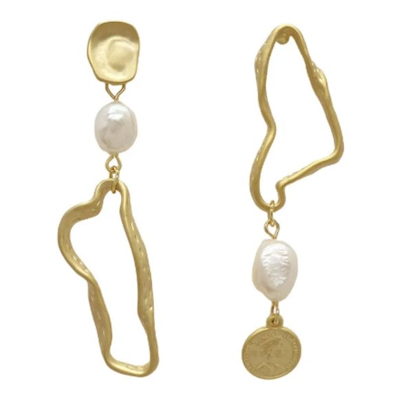 Baroque Pearl Earrings: Asymmetric, French Retro Style, Luxury Fashion Jewelry - Picture 5 of 5